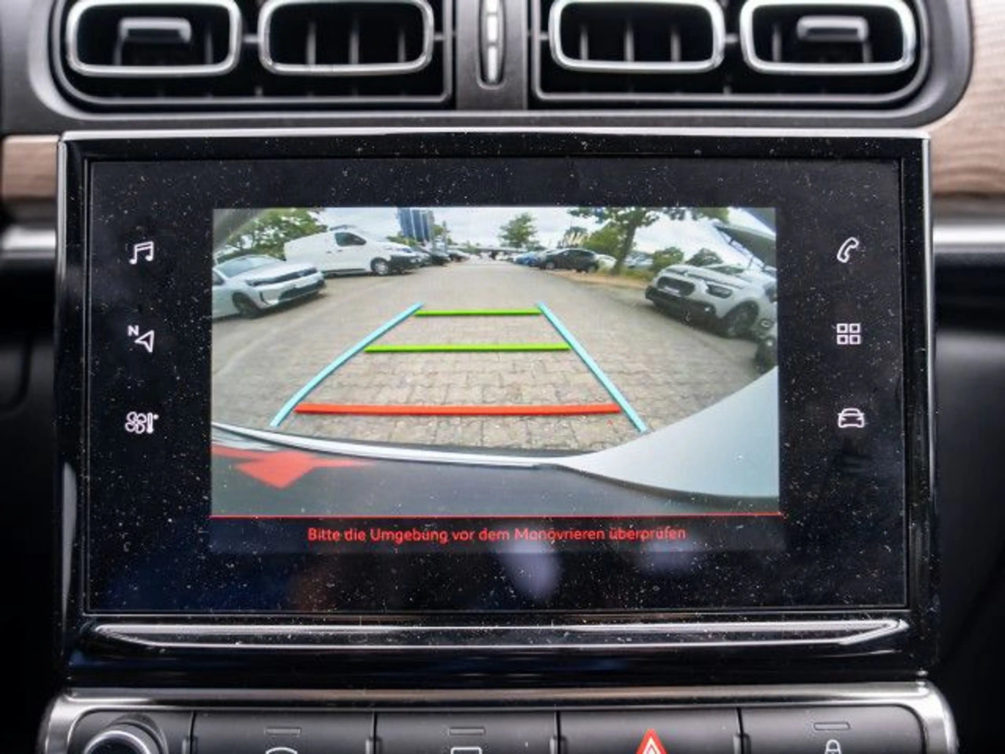 Citroen C35 C3 PureTech 82 Shine Navi Alu LED AHK Klima — photo 11