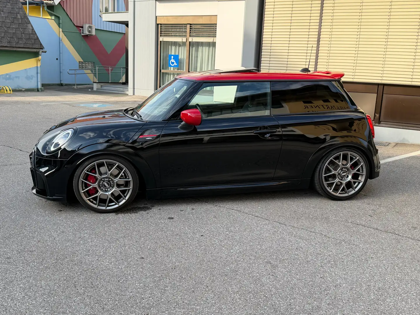 MINI John Cooper Works JCW Trim Vollausstattung 18"BBS ACC Pano H&K Schwarz - 2