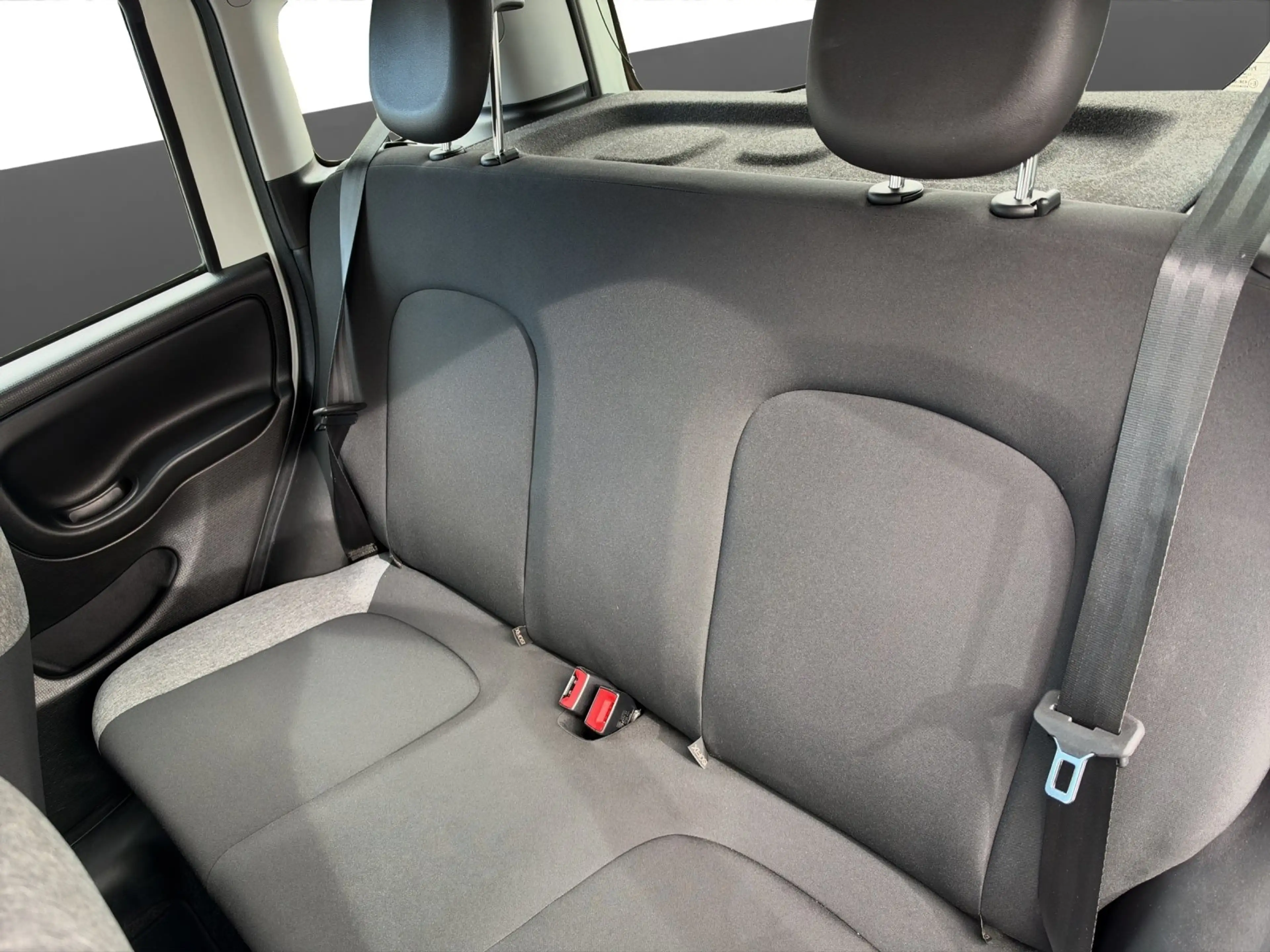 Fiat Panda Base Mild Hybrid 1,0 Klima+ZV+Radio — photo 11