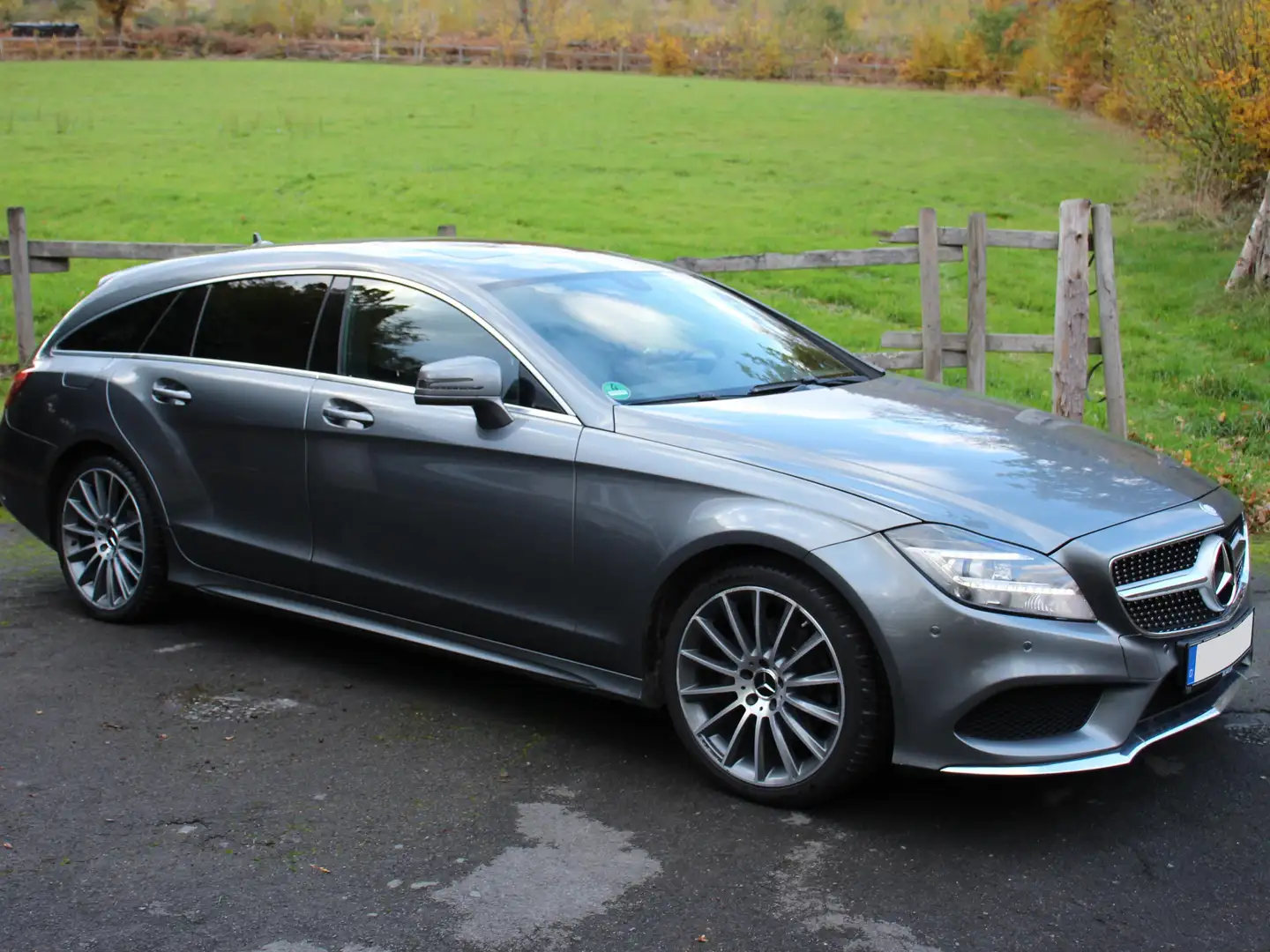 Mercedes-Benz CLS 220 CLS 220d Shooting Brake - AMG Sportpaket Grau - 1