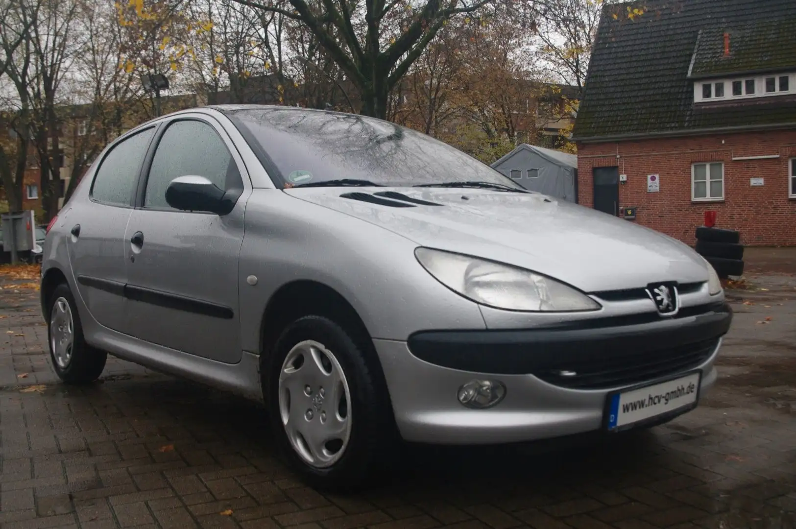 Peugeot 206 1.4 Grand Filou 75 Silber - 1
