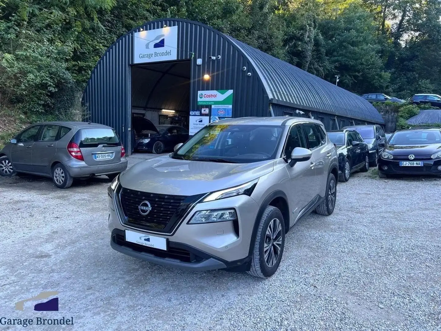 Nissan X-Trail 1.5 i Hybride 213cv E-4Force 1ère Main Leasing Beige - 1