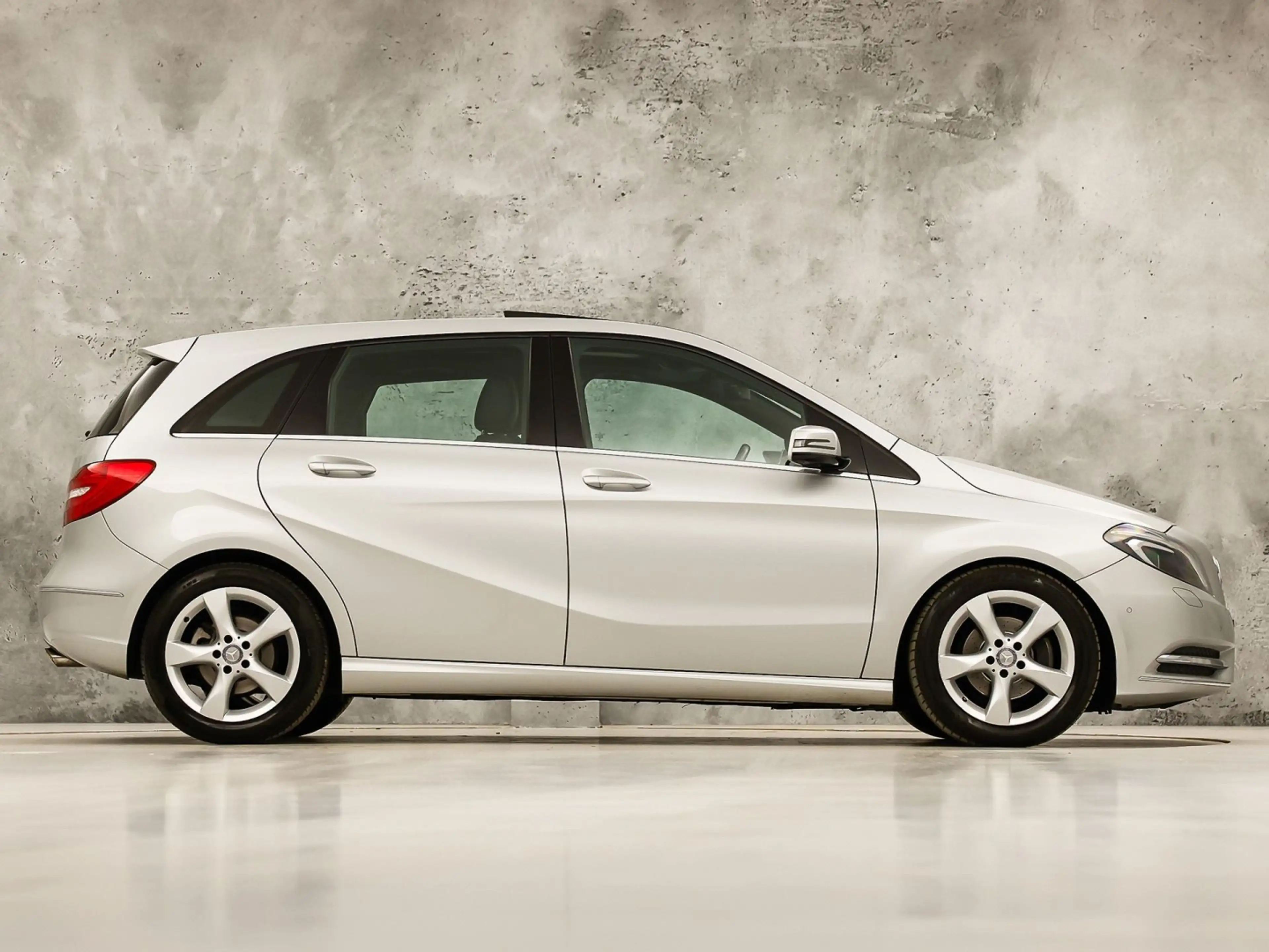 Mercedes-Benz B 180 Sport Automaat (PANORAMADAK, GROOT NAVI, CLIMATE, — photo 4