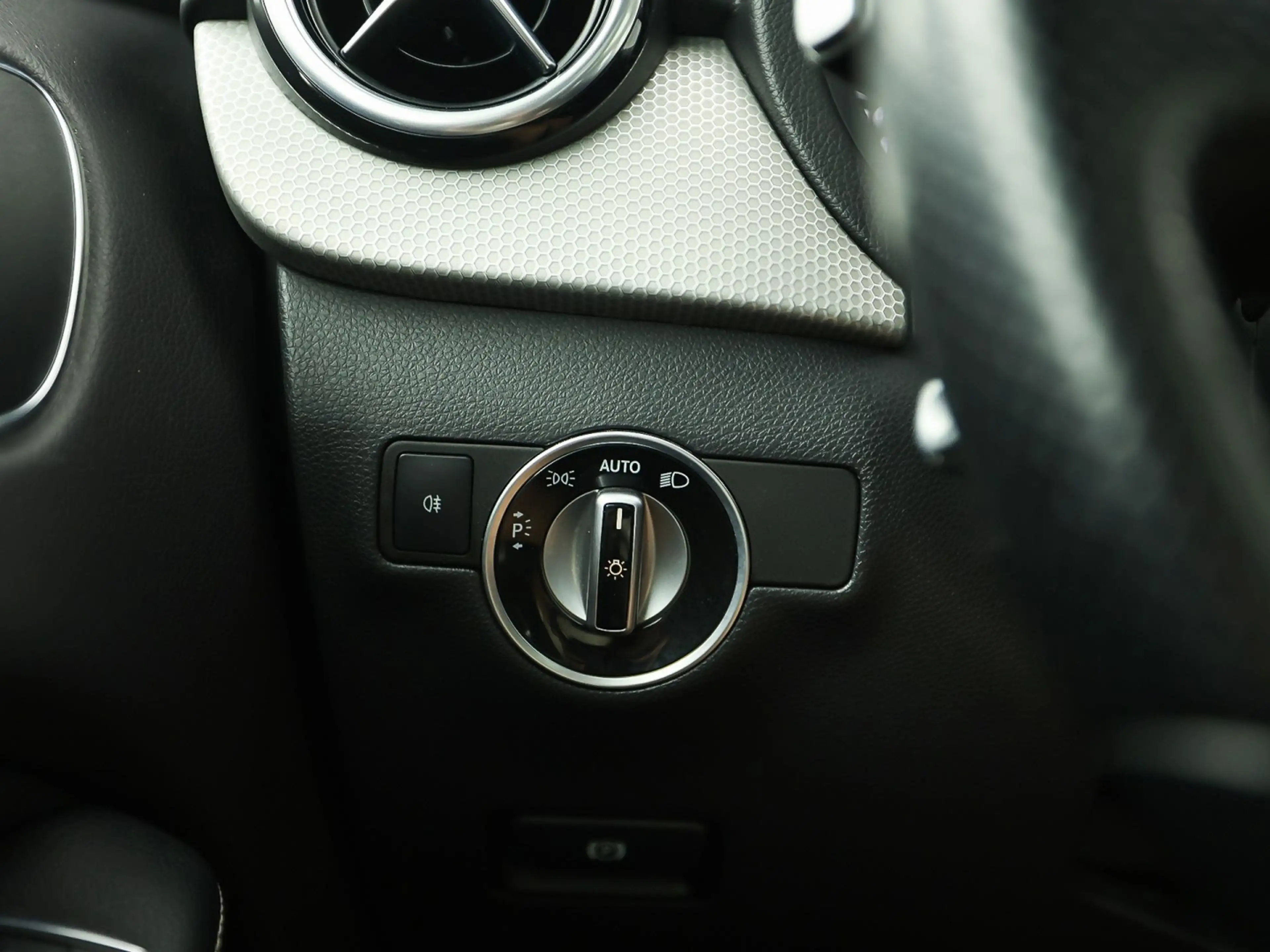 Mercedes-Benz B 180 Sport Automaat (PANORAMADAK, GROOT NAVI, CLIMATE, — photo 23