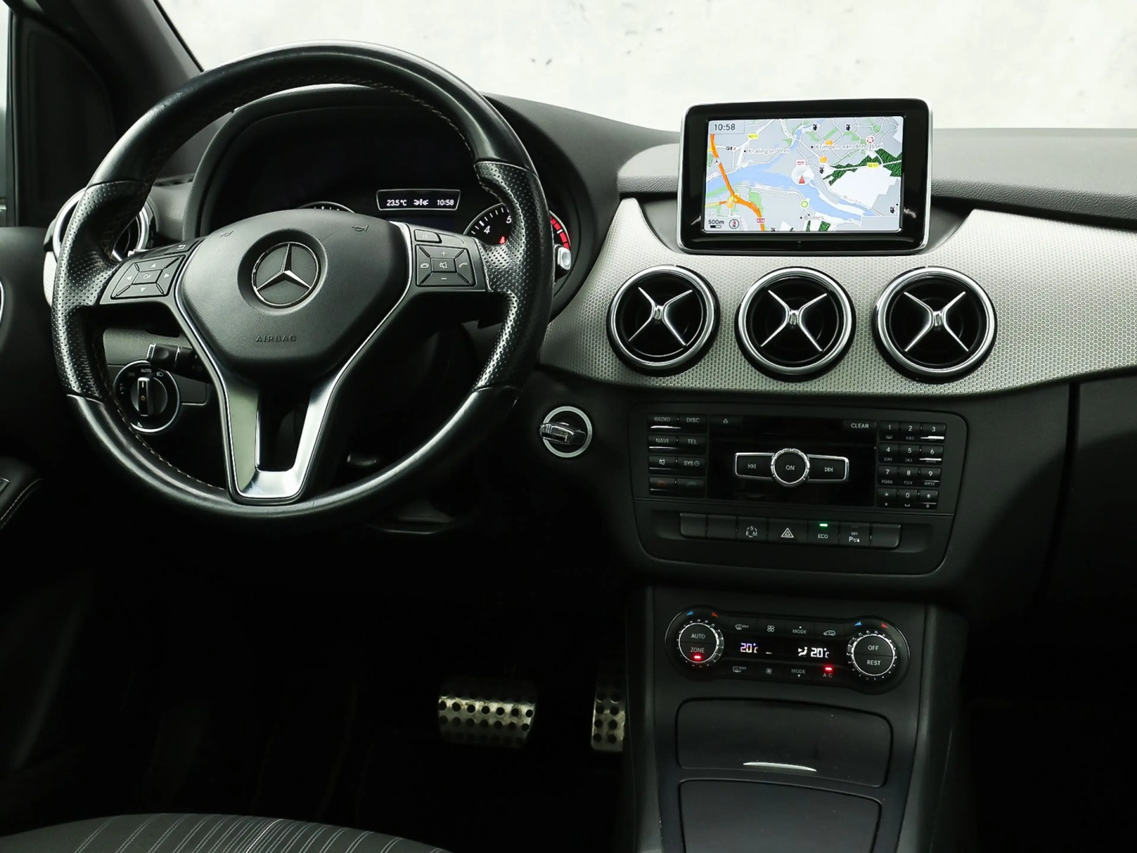 Mercedes-Benz B 180 Sport Automaat (PANORAMADAK, GROOT NAVI, CLIMATE, — photo 7