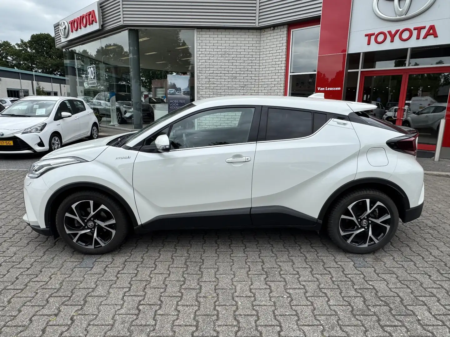 Toyota C-HR 1.8 HYBRID DYNAMIC APPLE/ANDROID STOEL/STUURVERW P Bianco - 2