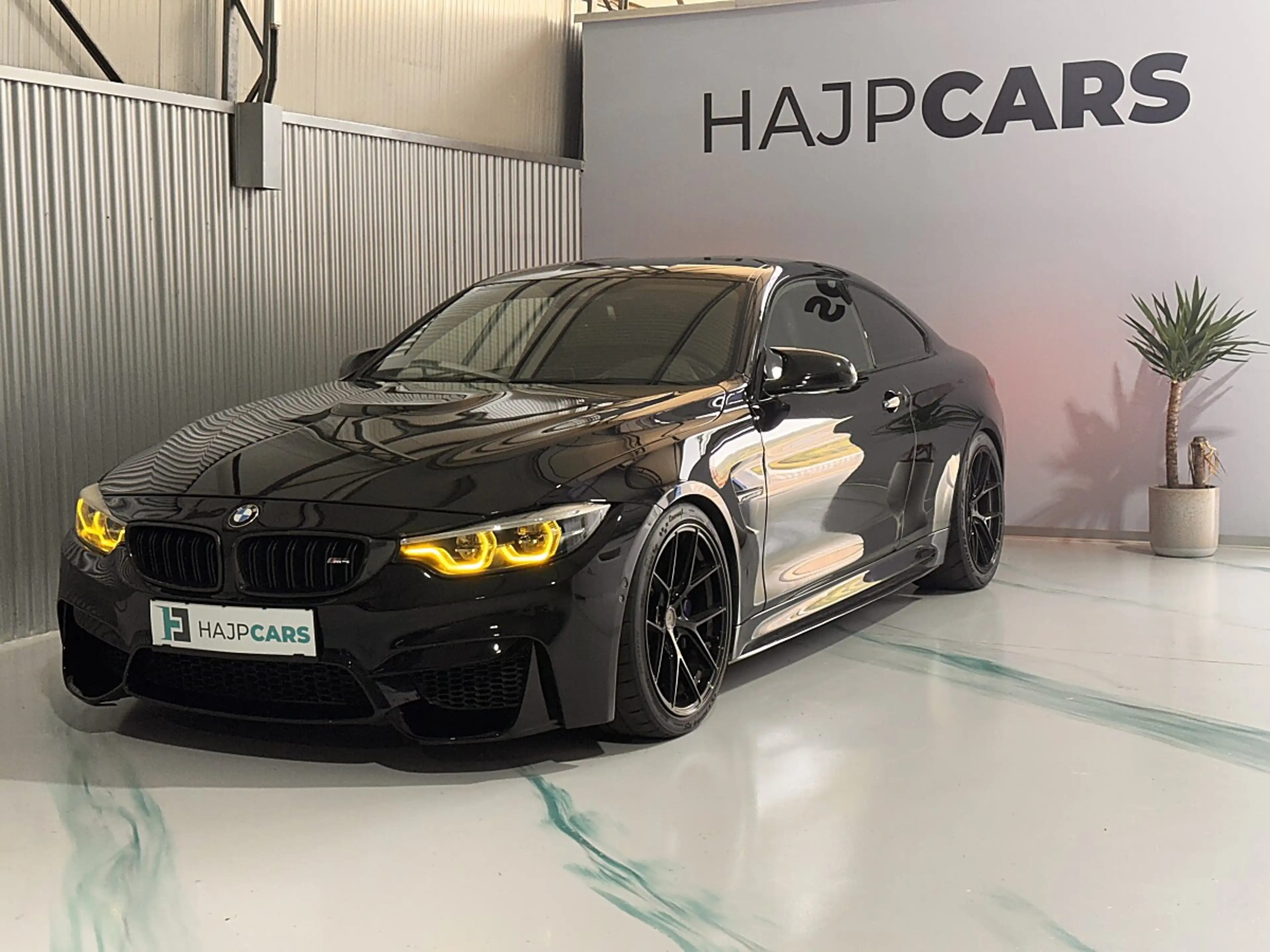 BMW M4 M-DKG Coupe Aut.
