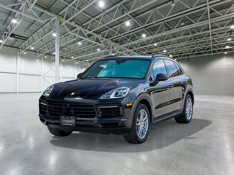 2022 Porsche Cayenne Base Black