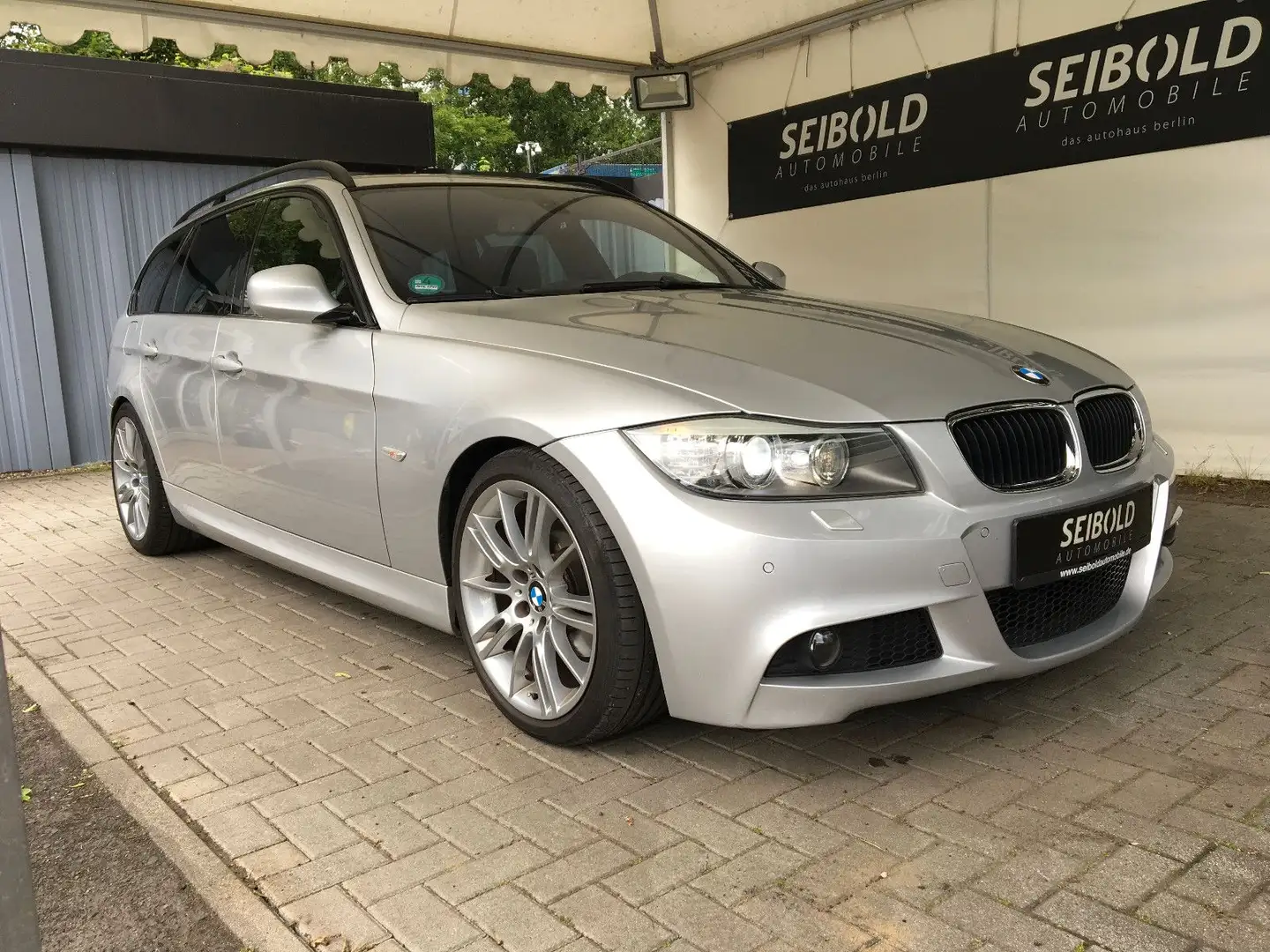 BMW 318 Touring 318i M-Paket Autom/Navi/Leder/Xenon/Shz Argento - 2