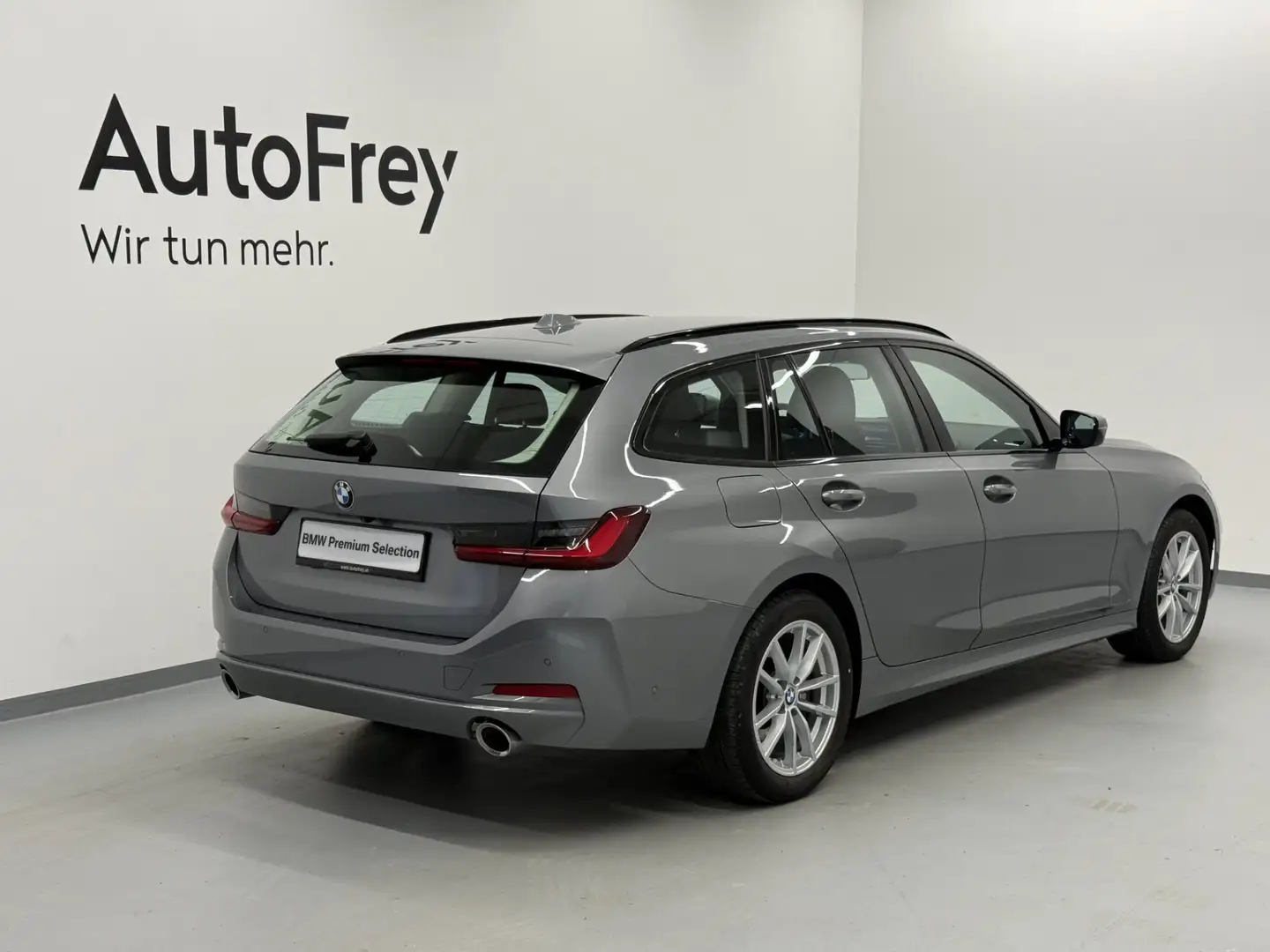 BMW 320 d xDrive Grau - 2