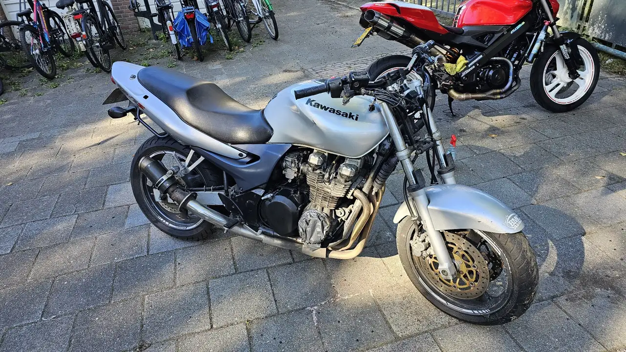Kawasaki ZR
