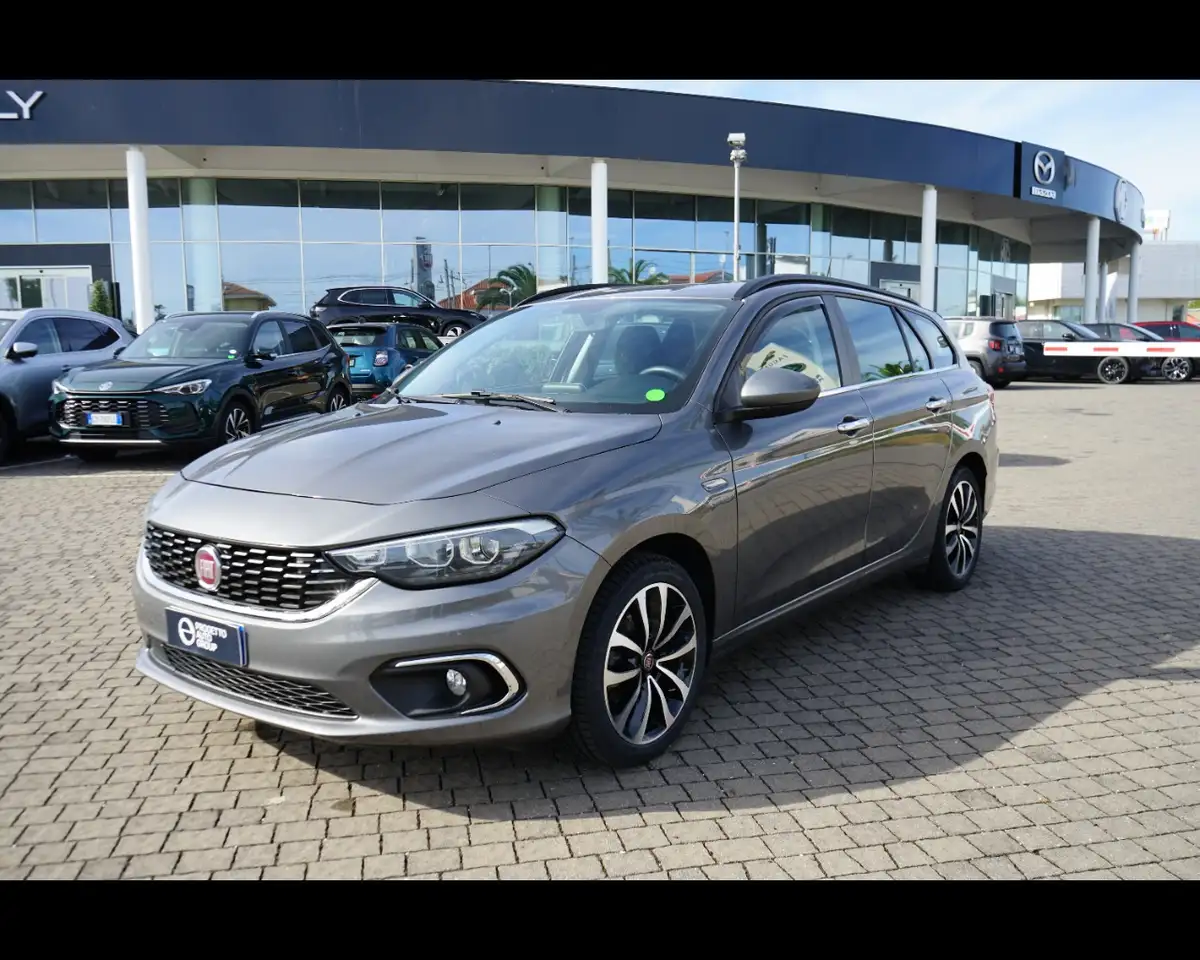 Fiat Tipo Station Wagon 1.6 Multijet Lounge — photo 1 of 24