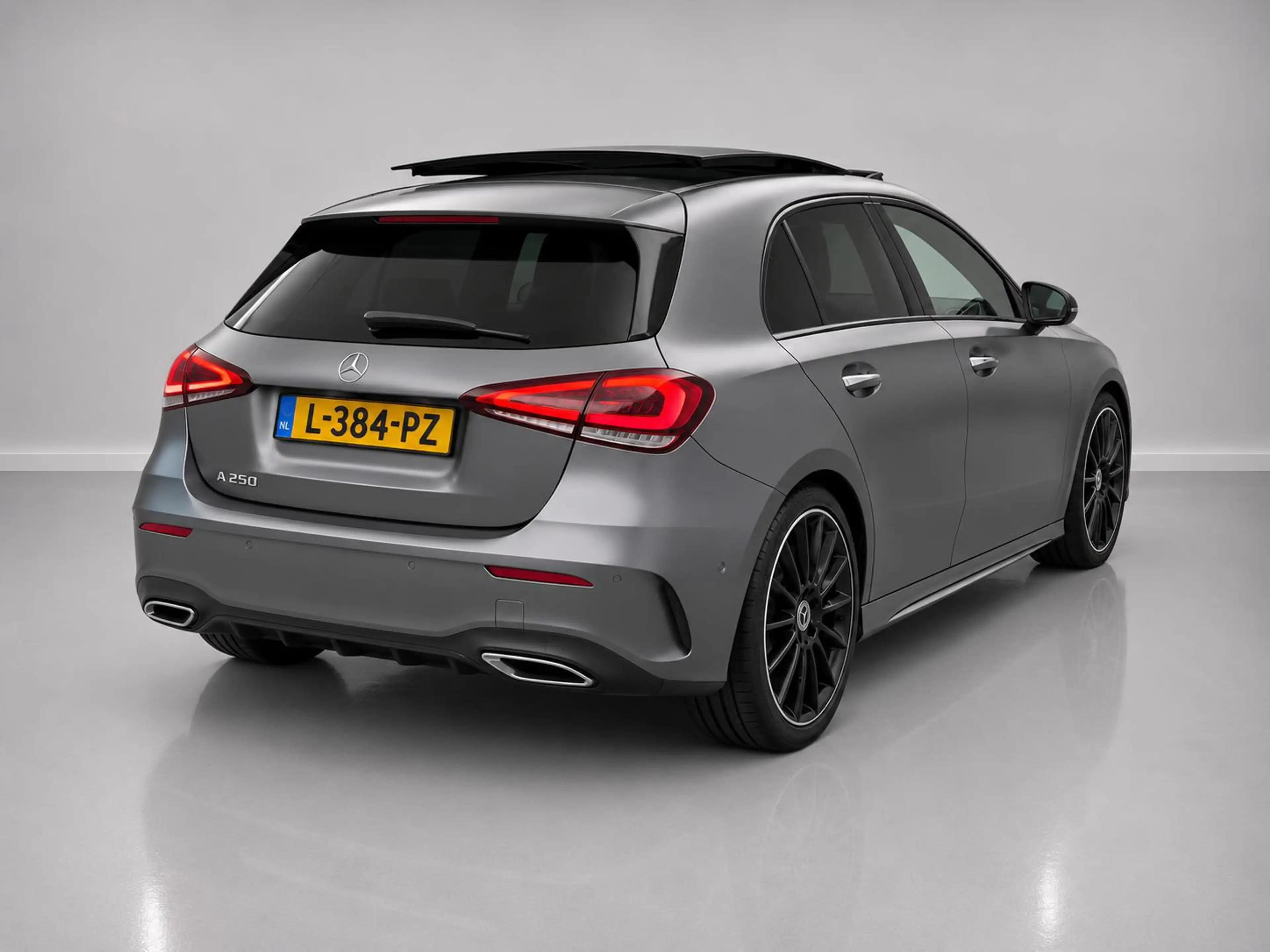 Mercedes-Benz A 250 250|AMG Premium paint|PANO |2Tone-Leer|Camera|Burm — photo 6