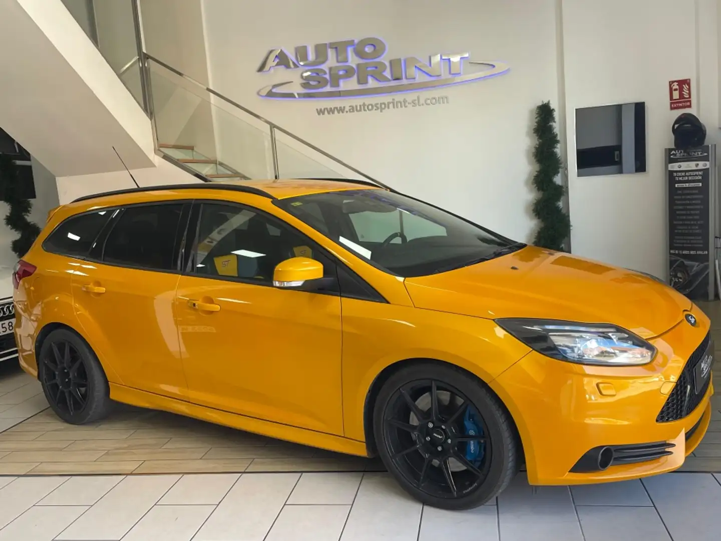 Ford Focus Sb.2.0 Ecoboost ST Amarillo - 2