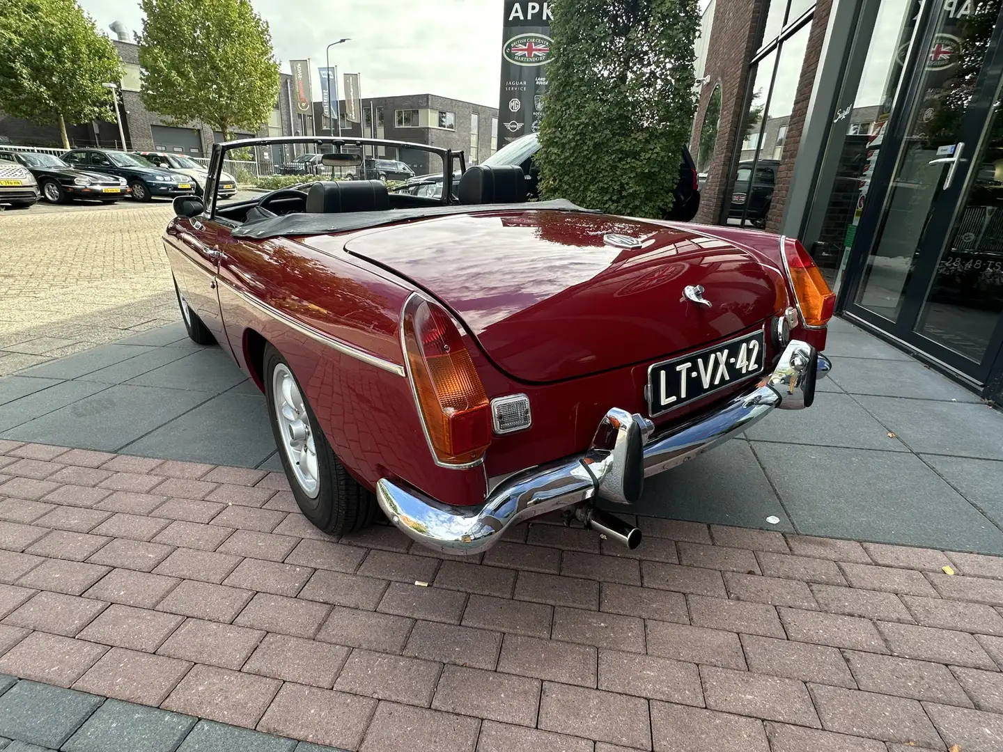 MG B type 1.8 Roadster Червоний - 2