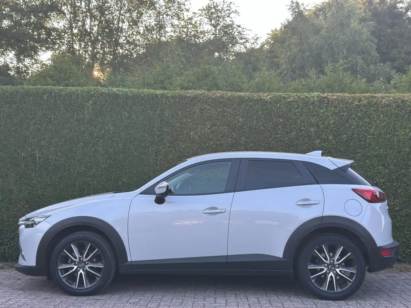 Mazda CX-3 2.0 SkyActiv-G GT-M  Head-Up  Achteruitrijcamera Grijs - 2