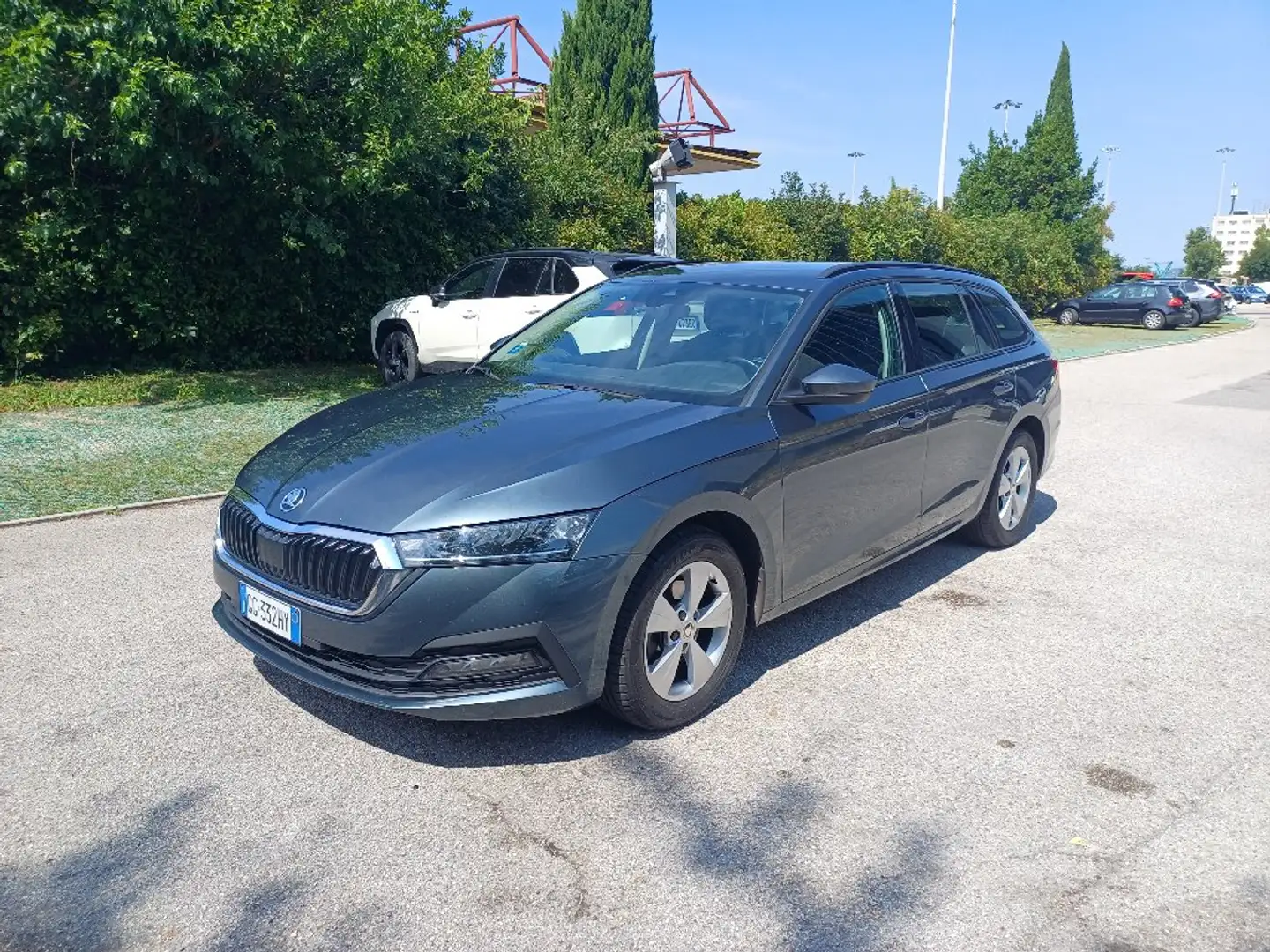 Skoda Octavia 2.0 TDI EVO SCR Wagon Executive Grigio - 2