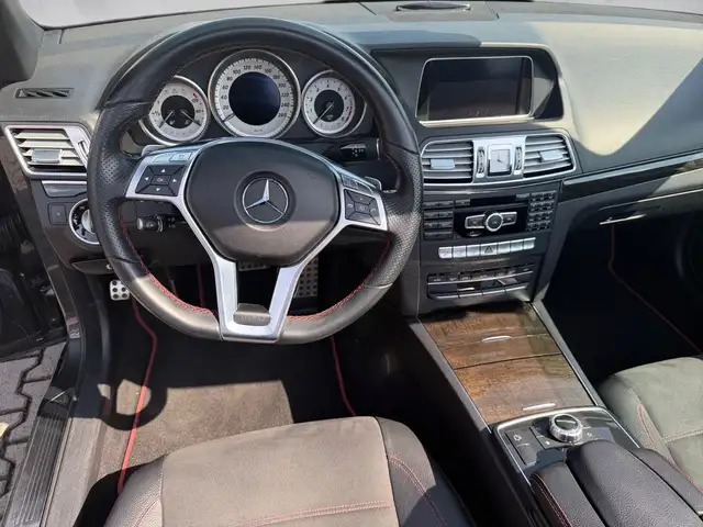 Mercedes-Benz E-Class view 11