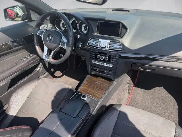 Mercedes-Benz E-Class view 14