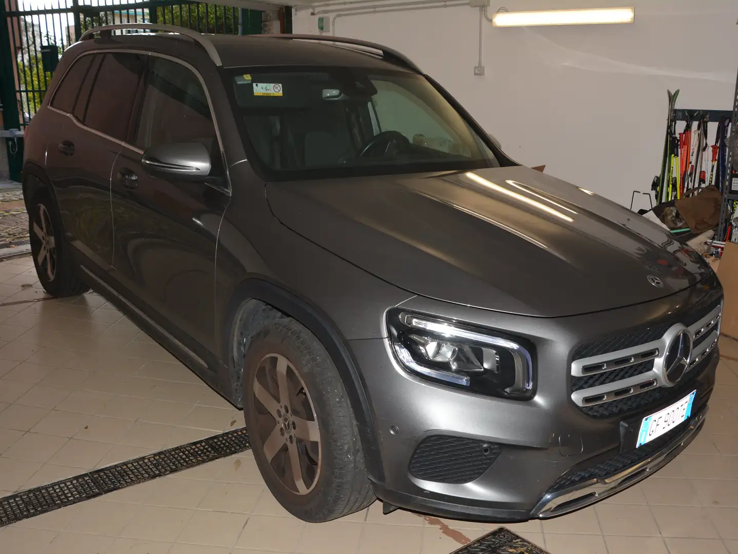 Mercedes-Benz GLB 200 GLB - X247 2019 Sport Plus auto Grigio - 2