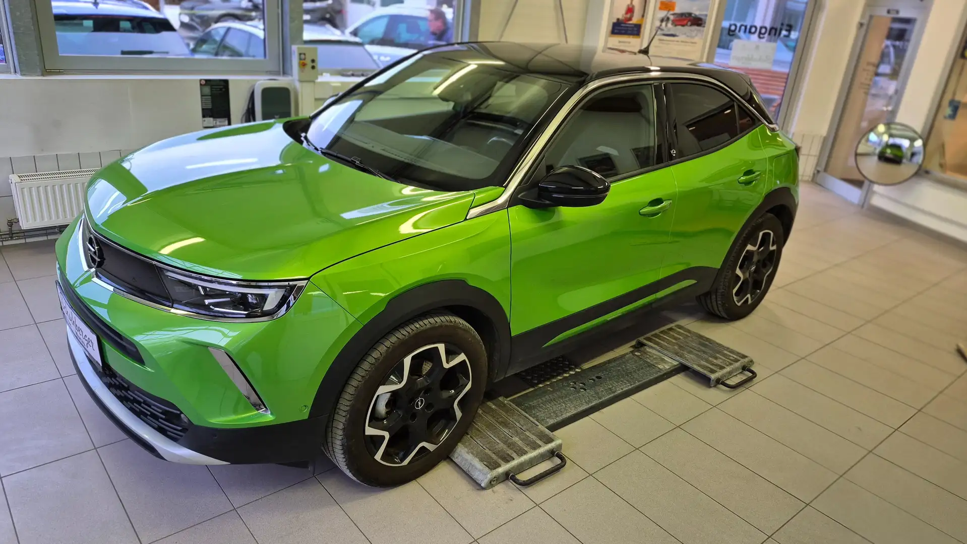 Opel Mokka Mokka-e Elektro 50kW100 kW Elegance-e Elegance-e Grün - 2