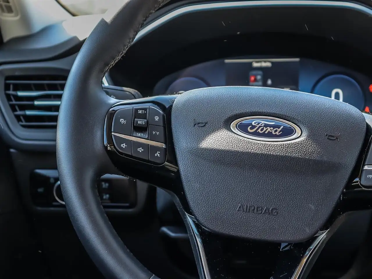 Ford Escape снимка Ford Escape