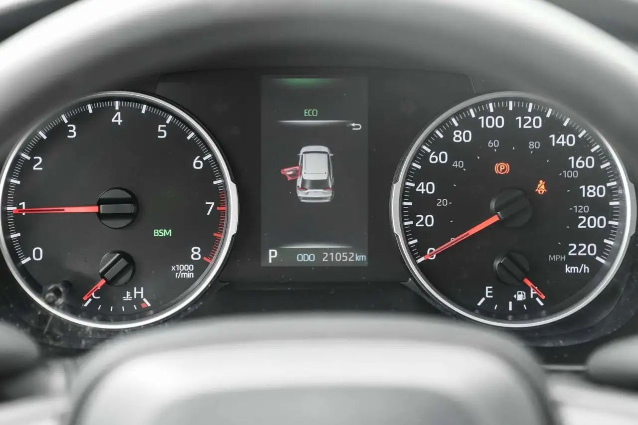 Toyota RAV 4 снимка Toyota RAV 4