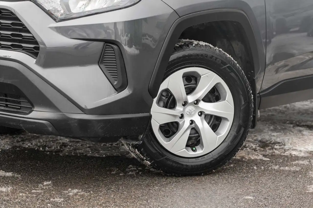 Toyota RAV 4 снимка Toyota RAV 4