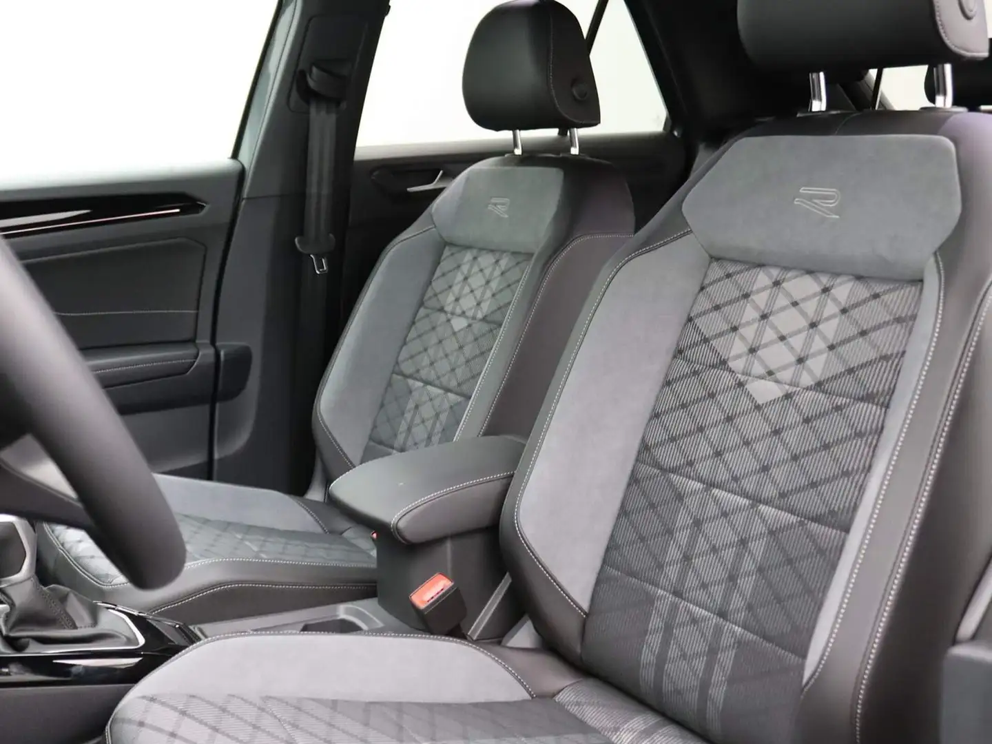 Volkswagen T-Roc T-Roc 1.0 TSI 110 Start/Stop BVM6United Noir - 1