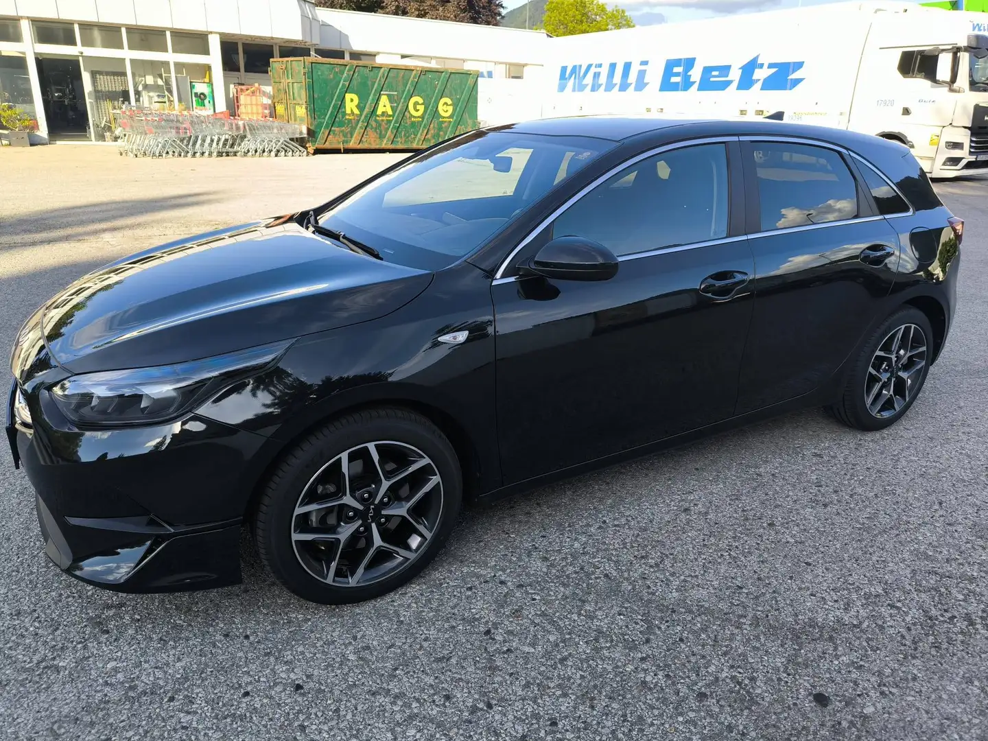 Kia Ceed / cee'd ceed 1,0 T-GDI GPF Silber Silber Schwarz - 1