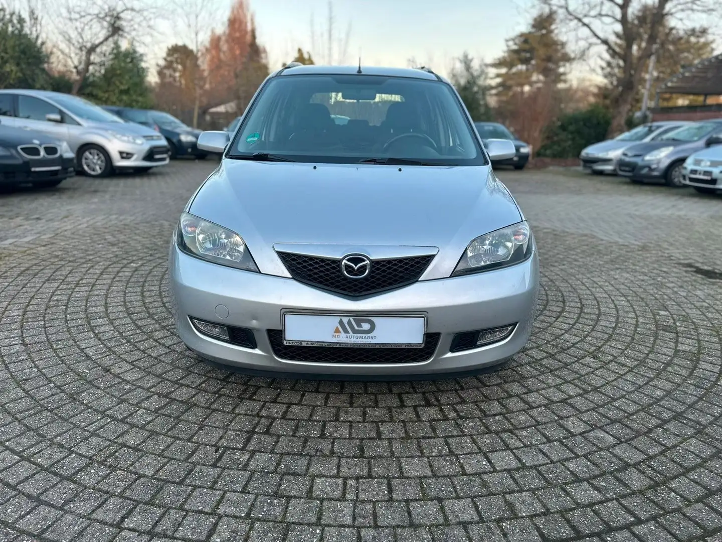 Mazda 2 Lim. 1.6 TÜV Neu, Klima, 2.Hand Silber - 1