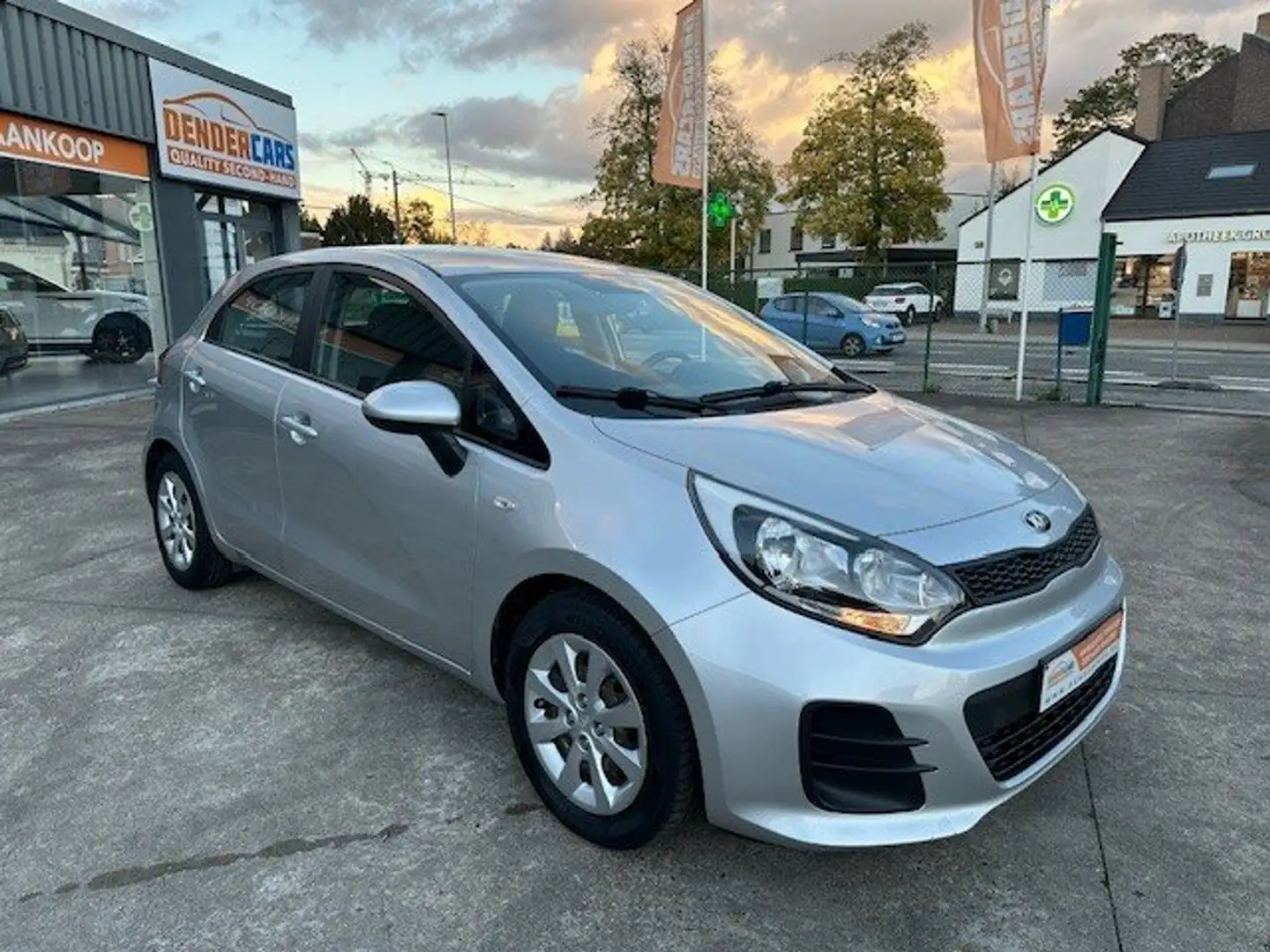 Kia Rio 1.2i benzine,2016, 97.395km's, Airco + Garantie - 2