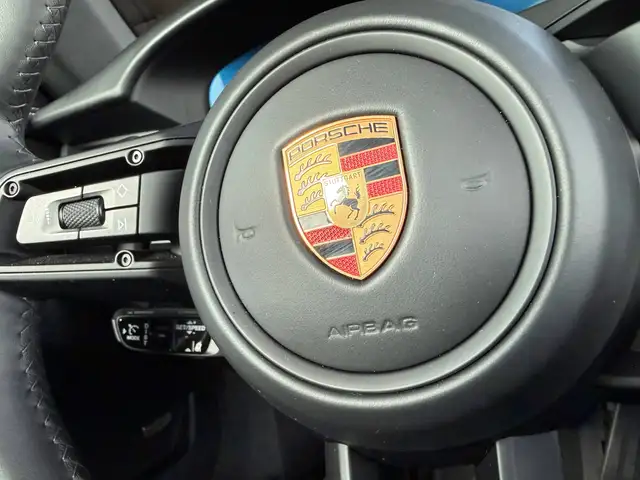 Porsche 911 view 15