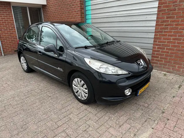 Peugeot 207 view 2