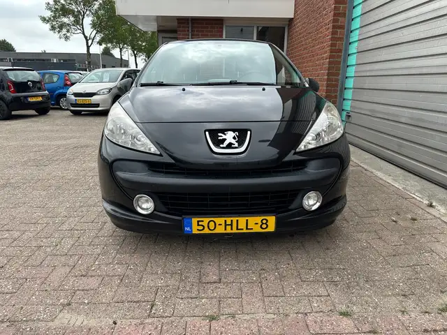 Peugeot 207 view 8