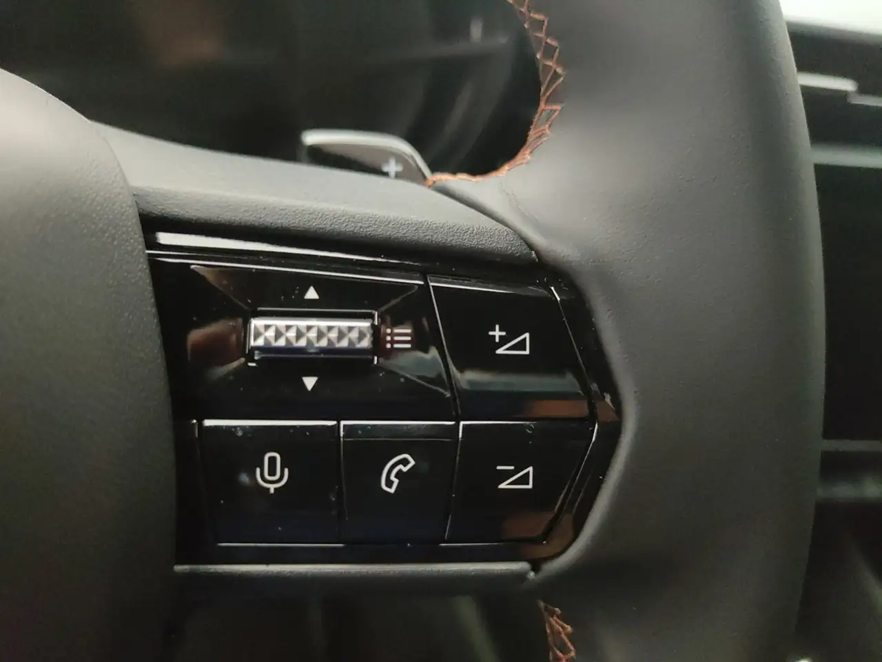 Alfa Romeo Junior 2025 — фото 14
