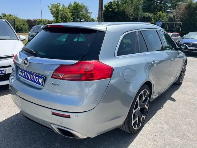 Opel Insignia view 3
