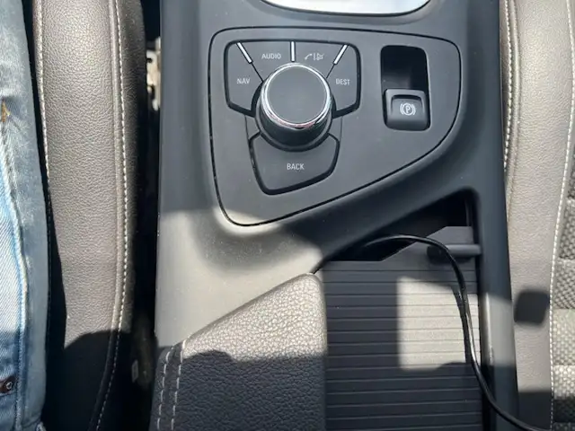Opel Insignia view 11