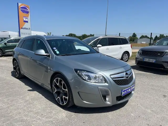 Opel Insignia view 2