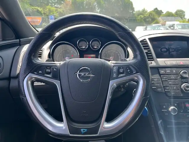 Opel Insignia view 8