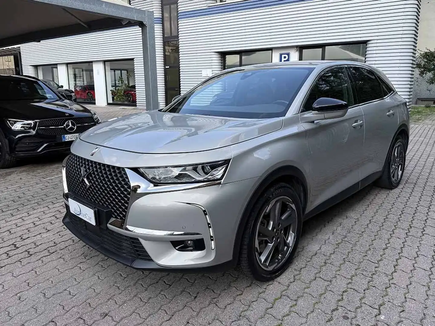 DS Automobiles DS 7 Crossback etense 4x4 PREZZO REALE NESSUN OBBLIGO FINANZIARIO Grau - 1