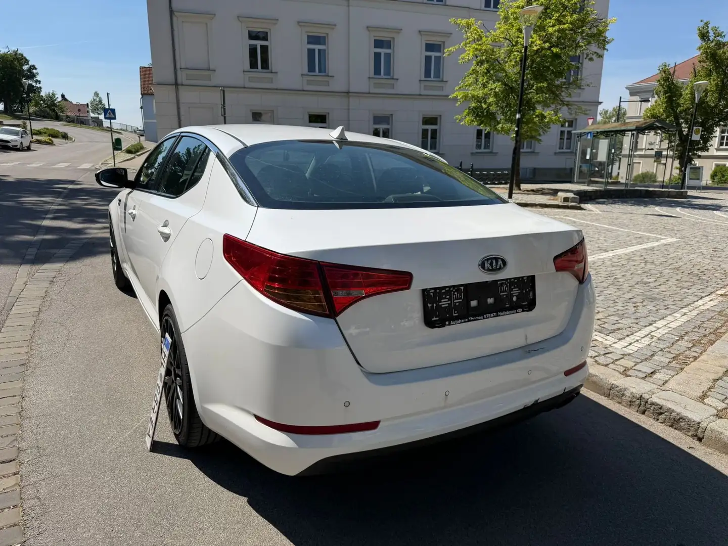 Kia Optima Attract Weiß - 1