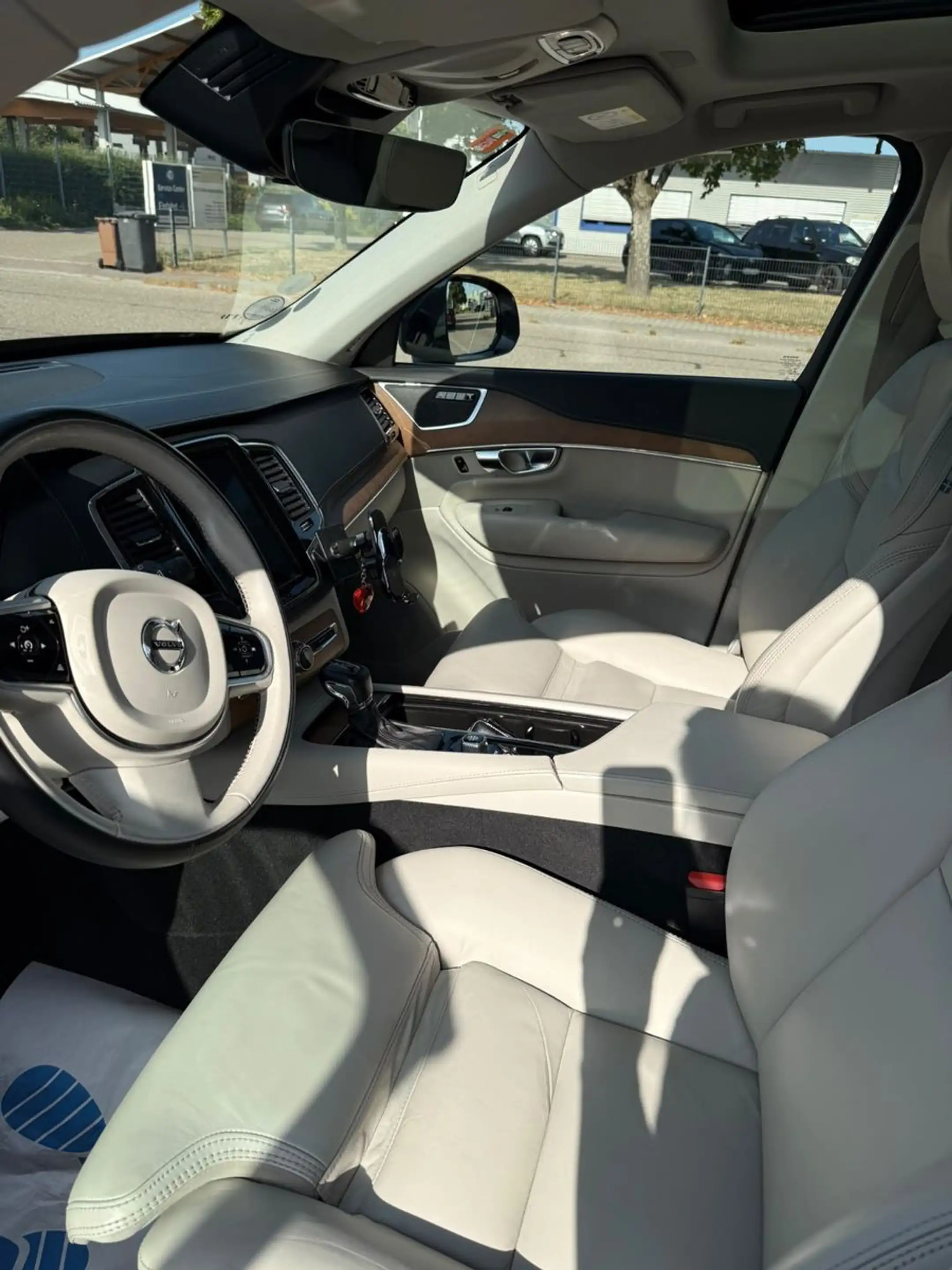 Volvo XC90 2.0 D Inscription AWD*Navi*LED*Head-Up* — photo 6
