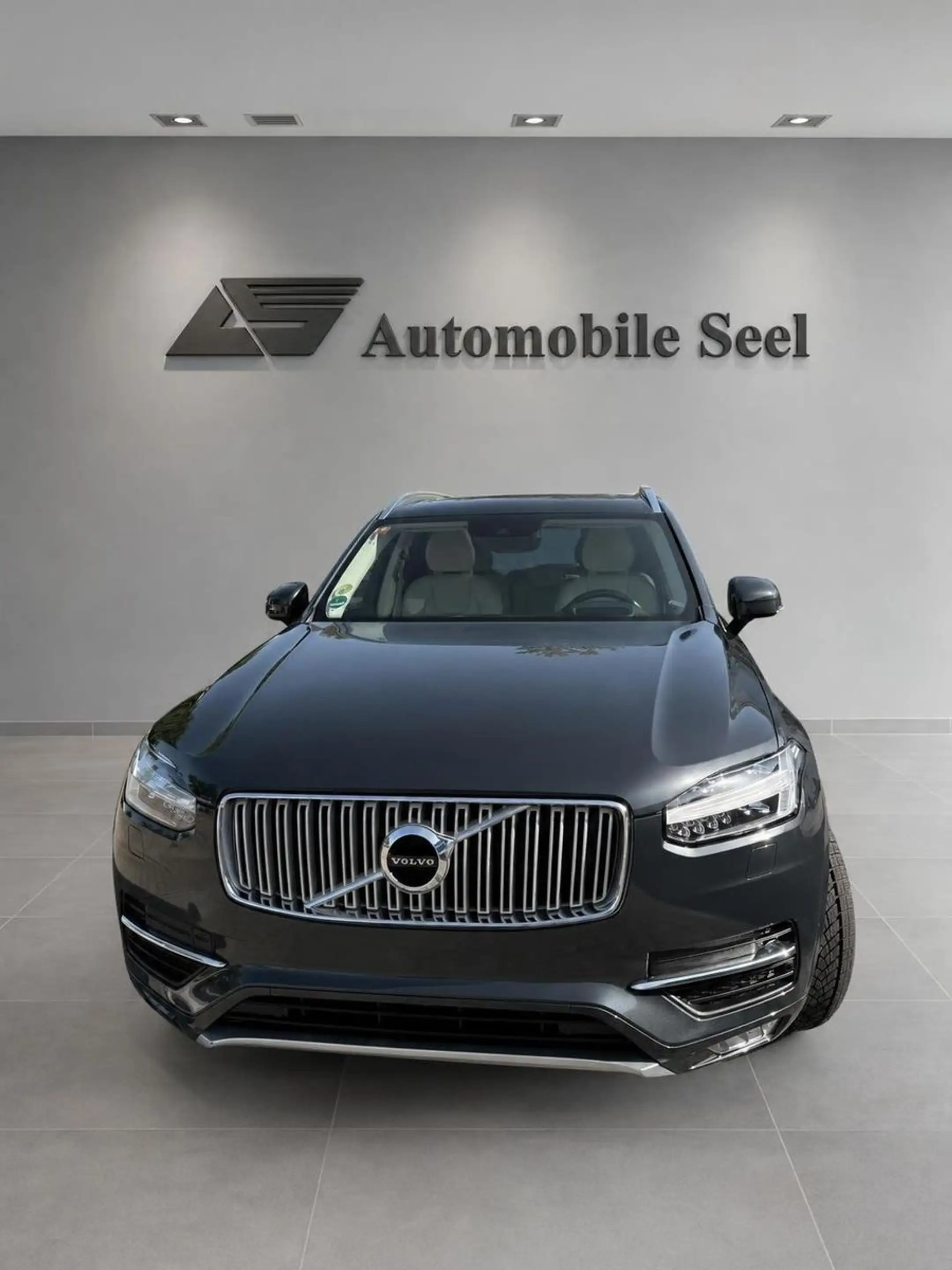 Volvo XC90 2.0 D Inscription AWD*Navi*LED*Head-Up* — photo 2