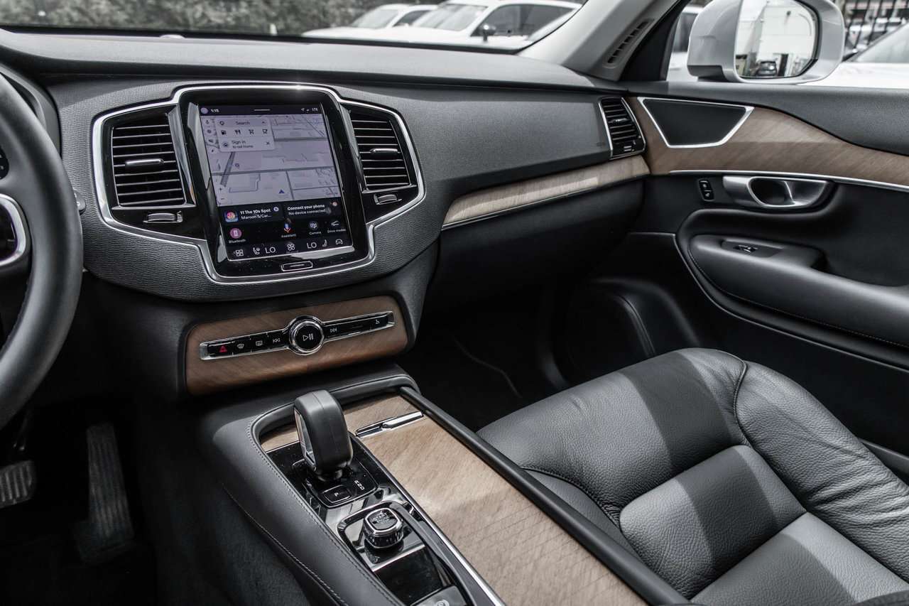 2024 Volvo XC90 B6 AWD Plus Bright Theme 7-Seater 21 Inch wheels / thumb 21