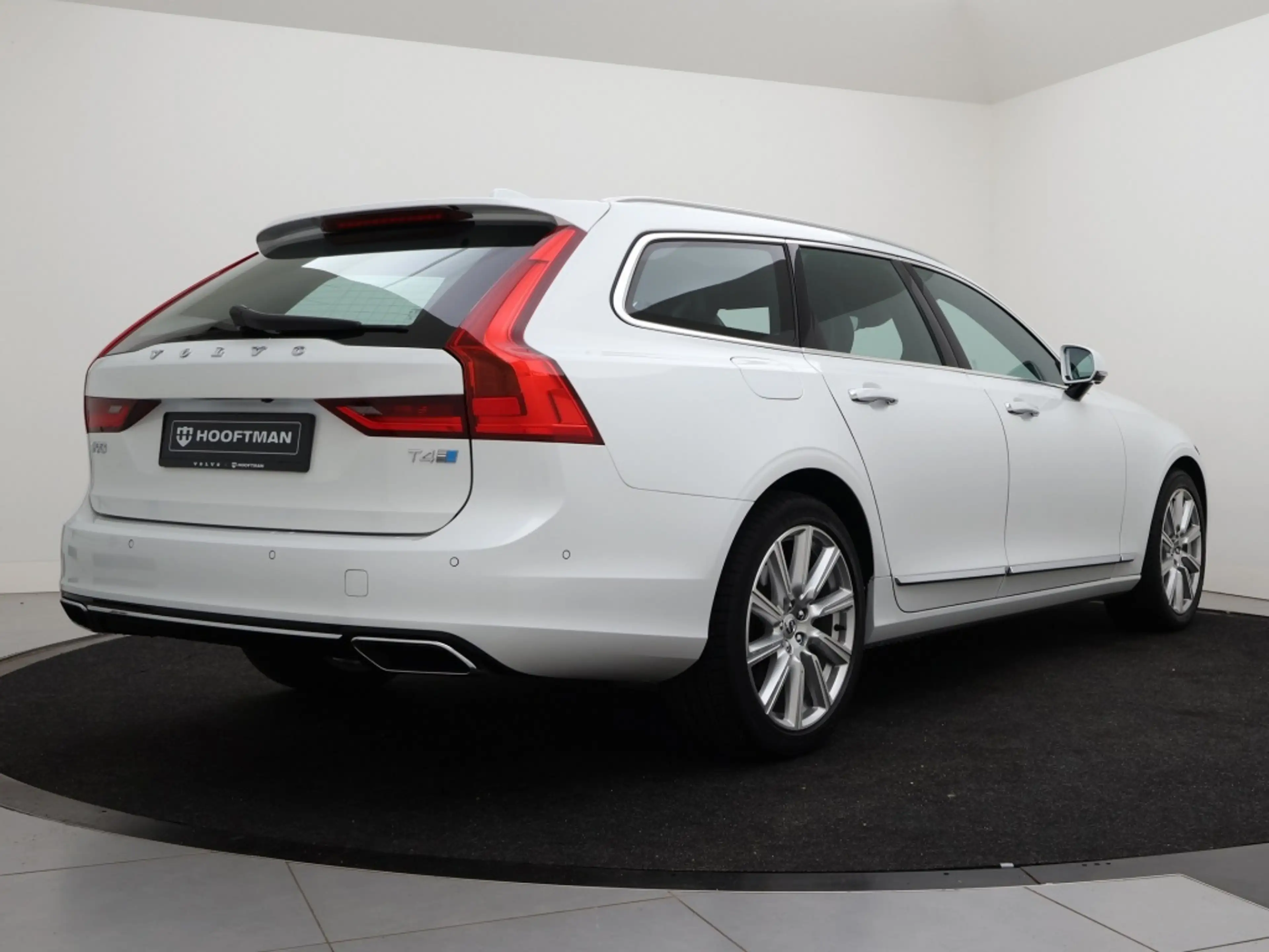 Volvo V90 T4 AUT(8) INSCRIPTION SCHUIFDAK LUCHTVERING 360GR — photo 4