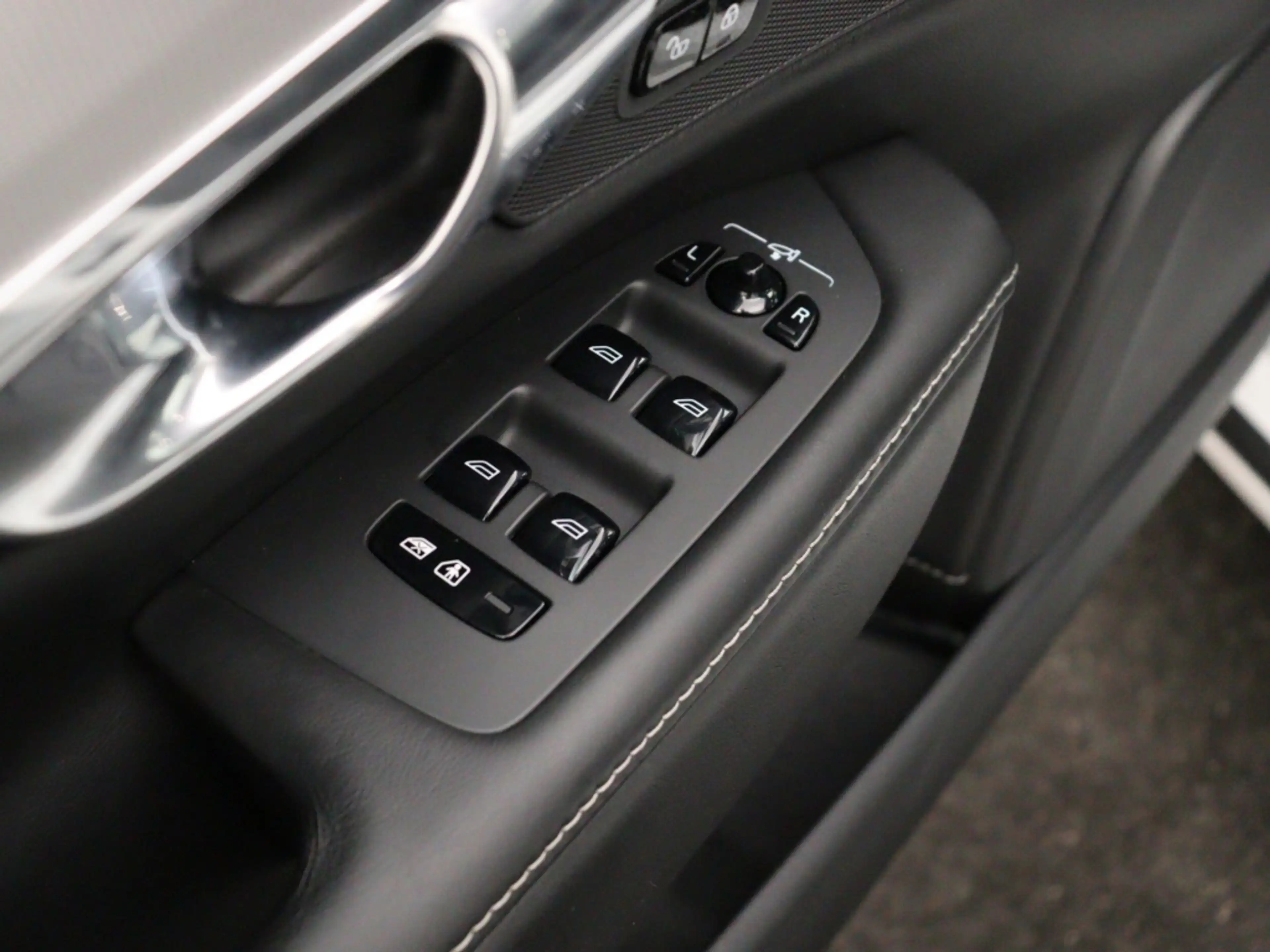 Volvo V90 T4 AUT(8) INSCRIPTION SCHUIFDAK LUCHTVERING 360GR — photo 12