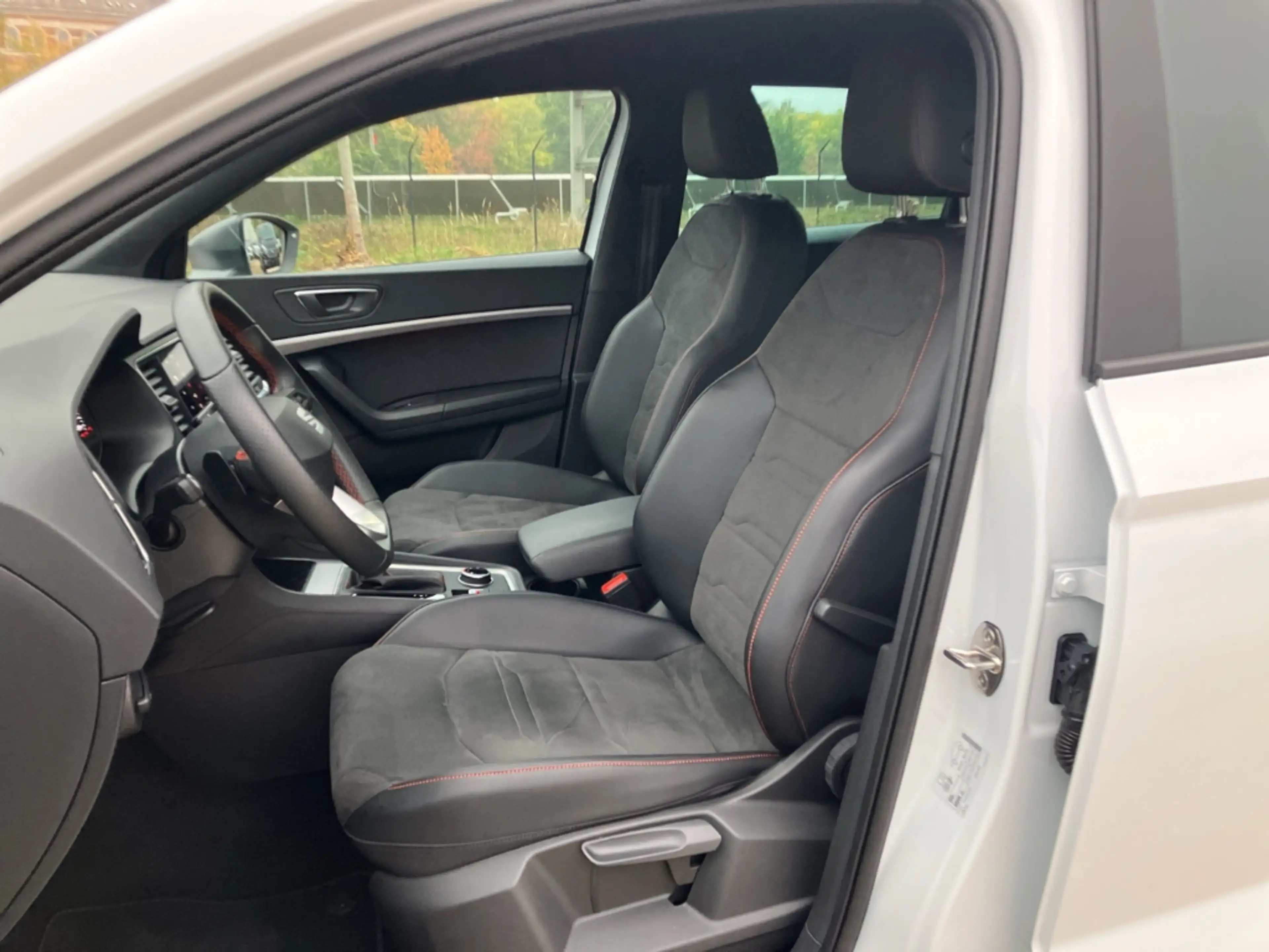 SEAT Ateca 1.5 TSI DSG FR KAMERA+TEMPO+LED+LED+SHZ — photo 9