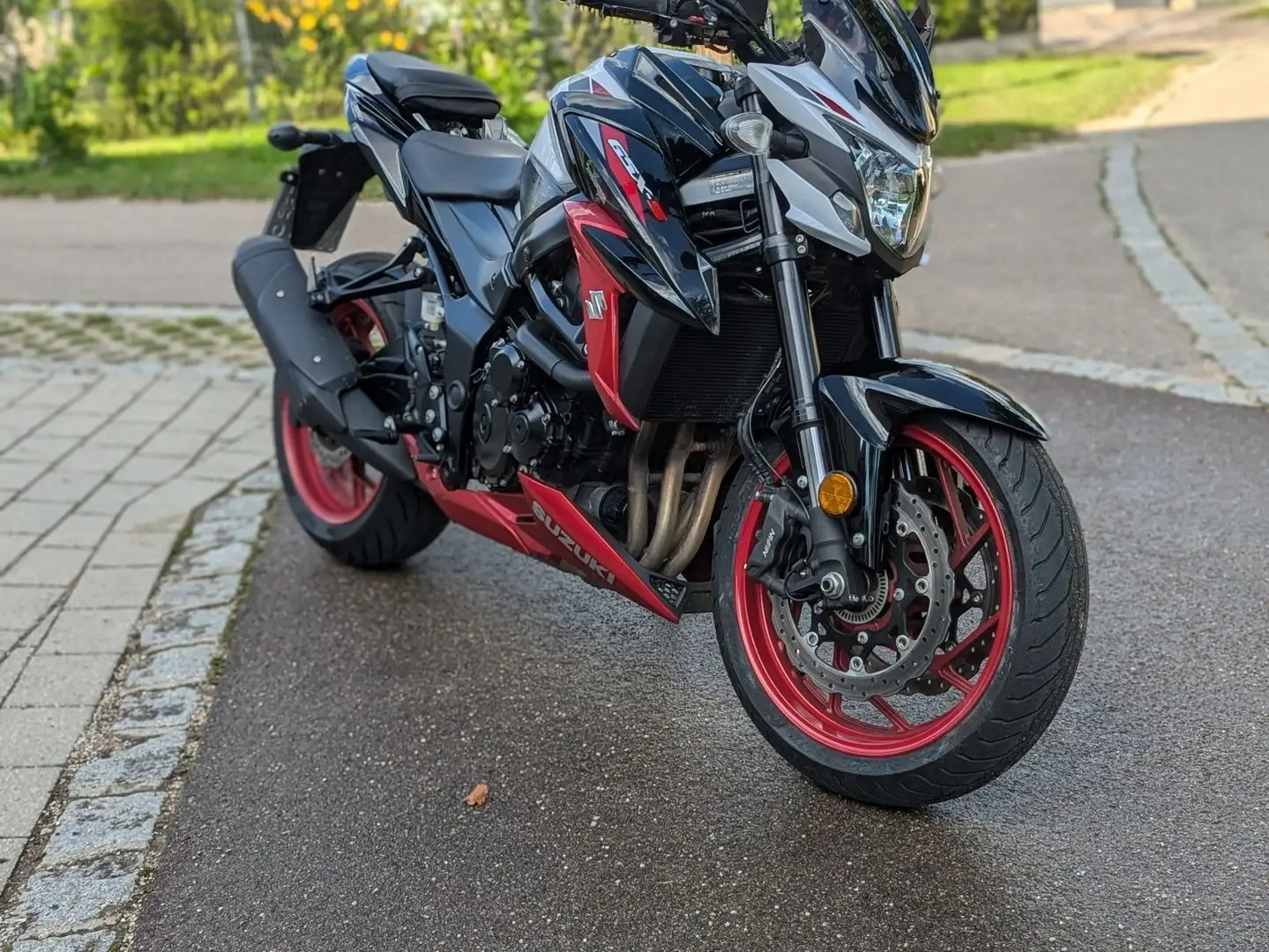 Suzuki GSX-S 750 Beige - 1