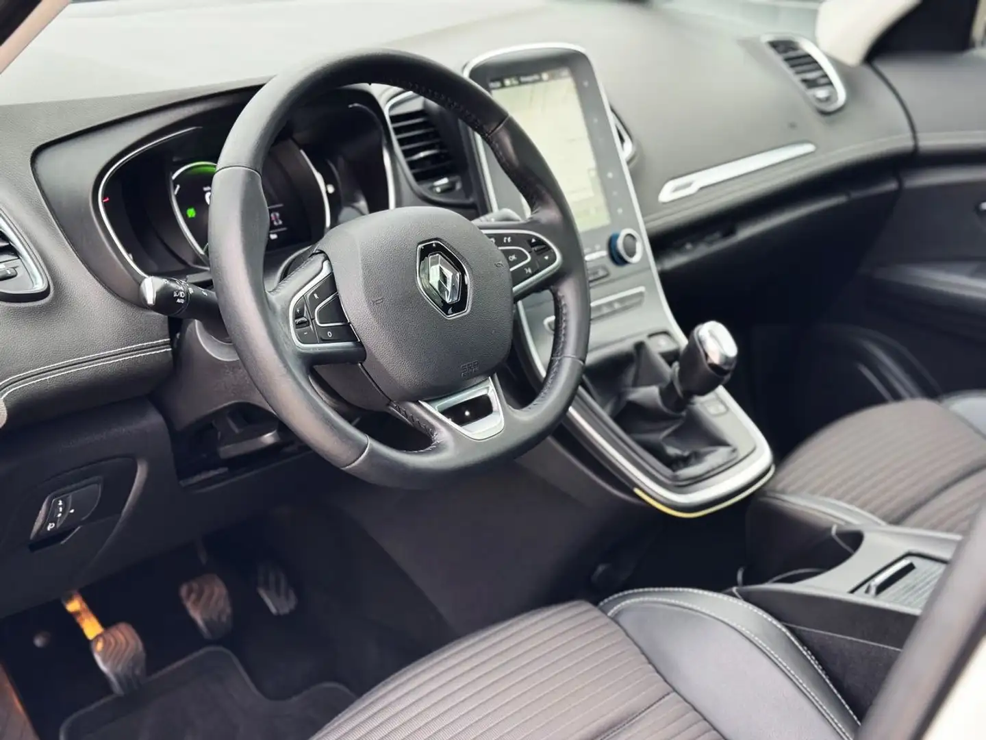 Renault Grand Scenic ZEN ENERGY 160cv con TECHO PANORÁMICO, 7 PLAZAS.. Wit - 2